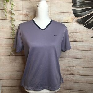 Nike short sleeves V-neck tee size M 8/10